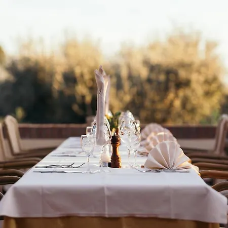 Agrihotel Elisabetta Collemezzano