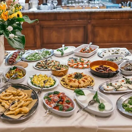 Agrihotel Elisabetta Hotel Collemezzano